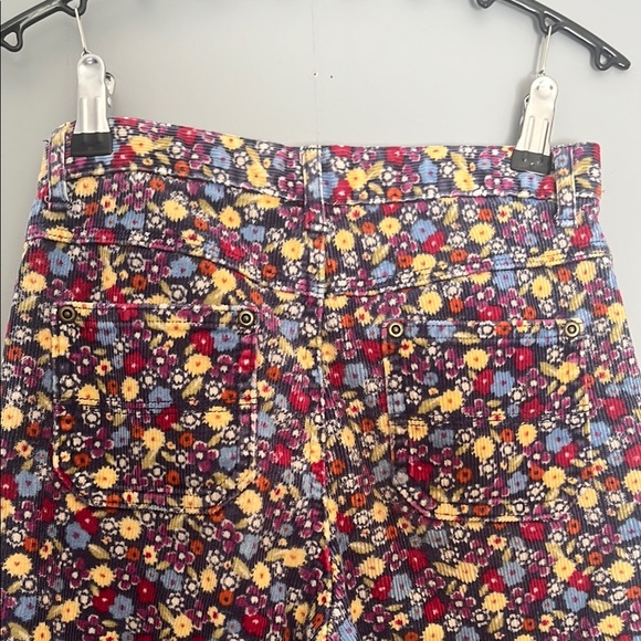 Floral Patterned Pants - Picture 8 of 10